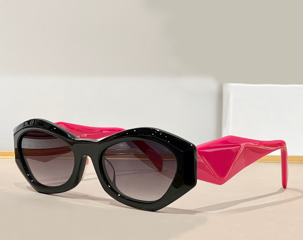 Black Pink Grey Irregular Sunglasses for Women Fashion Sun Glasses Sunnies Shades UV Protection Eyewear with Box
Black Pink Grey Irregular Sunglasses for Women Fashion Sun Glasses Sunnies Shades UV Protection Eyewear with Box