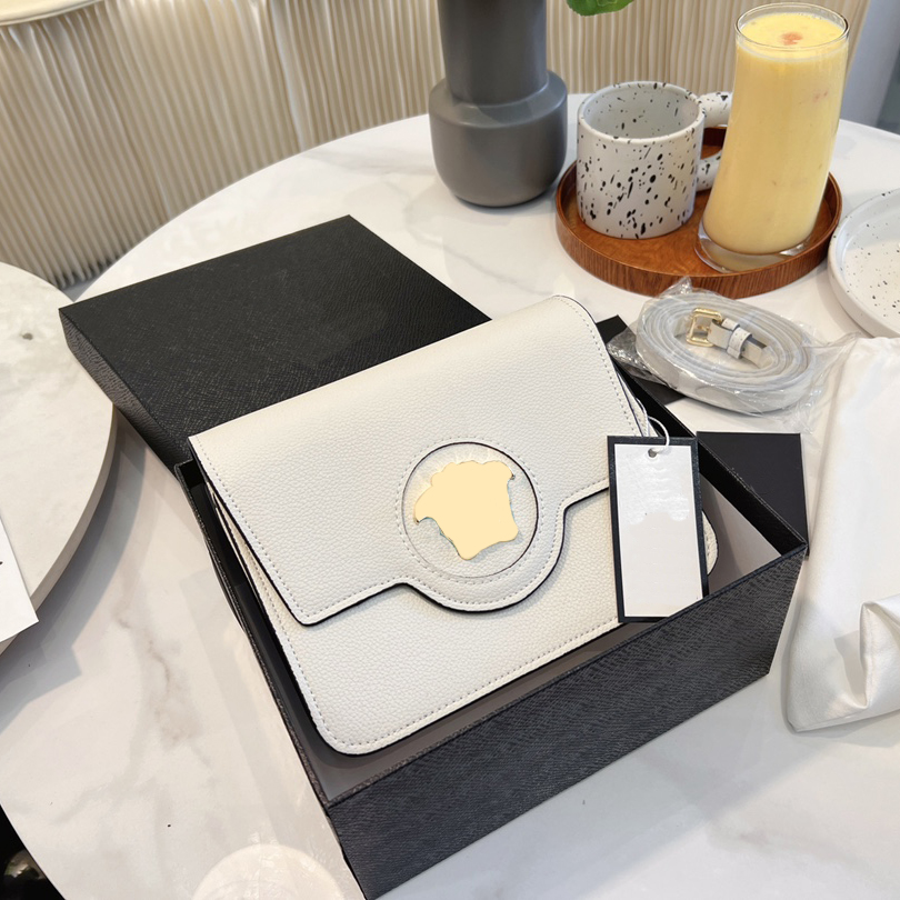 Designer Evening Bag Handbags Womens Luxury 4 Colors Shoulder Clutch Womens Bags Ladies Party Totes Gift Logo Box 19 And 16 Cm 22120802CZ, Grey
Designer Evening Bag Handbags Womens Luxury 4 Colors Shoulder Clutch Womens Bags Ladies Party Totes Gift Logo Box 19 And 16 Cm 22120802CZ, Grey