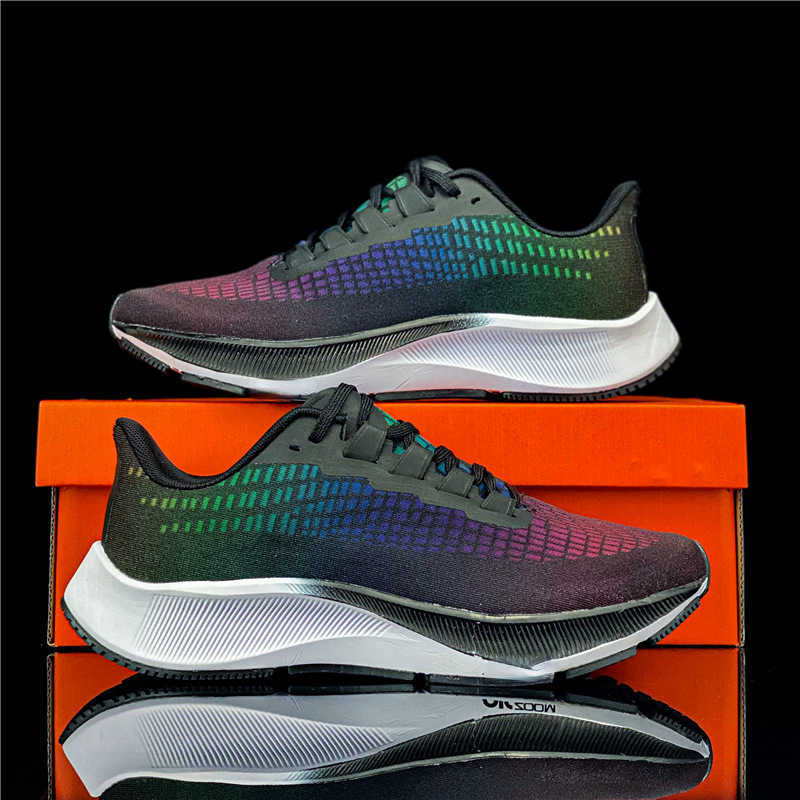 Other Dress Shoes flying horse 3738 generation moon landing running sports men's women's shoes is coming
Other Dress Shoes flying horse 3738 generation moon landing running sports men's women's shoes is coming