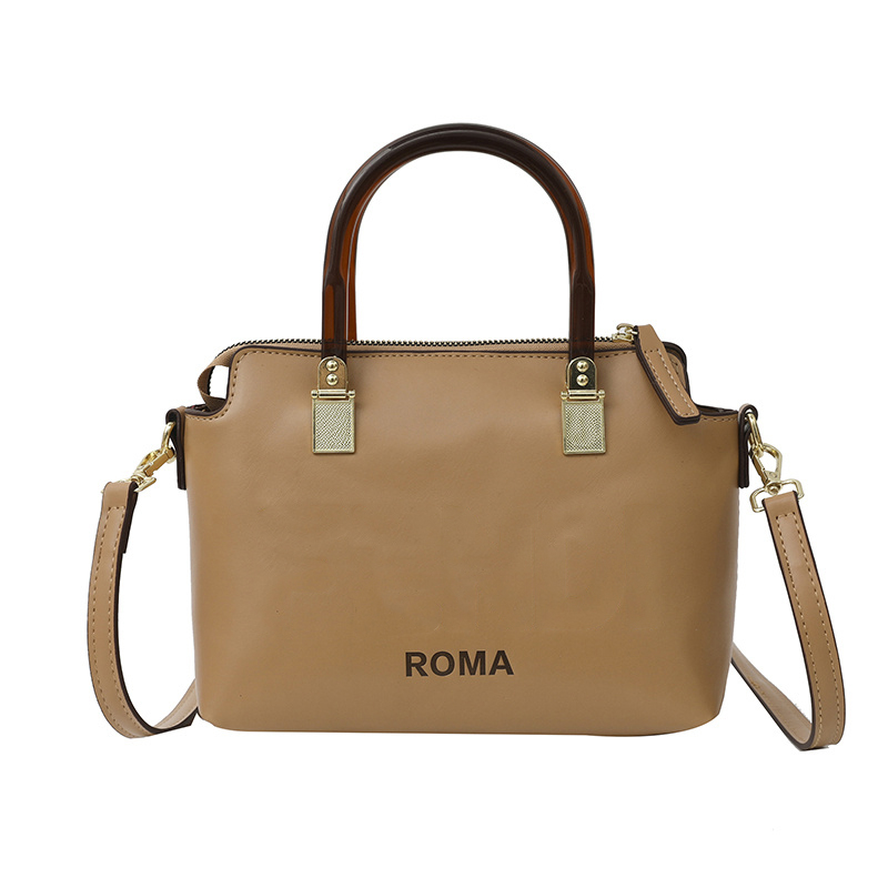 Designer Shoulder Waist Bag for Women Purse With Chain Ladies Fashion Flap Bags Designers Wallet Crossbody Bags F7400, F 001
Designer Shoulder Waist Bag for Women Purse With Chain Ladies Fashion Flap Bags Designers Wallet Crossbody Bags F7400, F 001