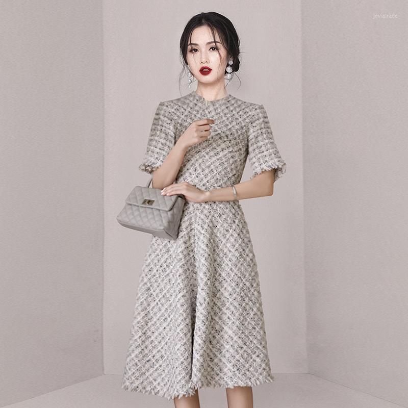 Casual Dresses 2022 Fall Winter Fashion Women' O-Neck Short Sleeve Fringed Tassel Tweed Dress High Qualtiy Party, Picture shown
Casual Dresses 2022 Fall Winter Fashion Women' O-Neck Short Sleeve Fringed Tassel Tweed Dress High Qualtiy Party, Picture shown