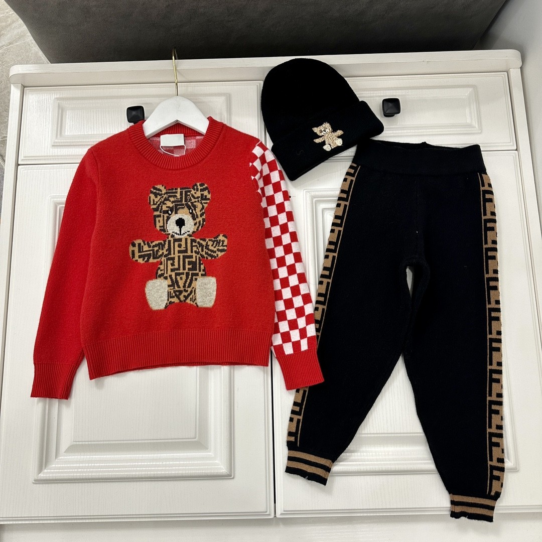 Set Baby Clothes Children Sets kids Designer Clothing Suits Hooded 2023 Pocket Long Sleeve With Letters 3 Pieces Sweatshirts cap hat Pullover Sports Pants Kids, Black
Set Baby Clothes Children Sets kids Designer Clothing Suits Hooded 2023 Pocket Long Sleeve With Letters 3 Pieces Sweatshirts cap hat Pullover Sports Pants Kids, Black