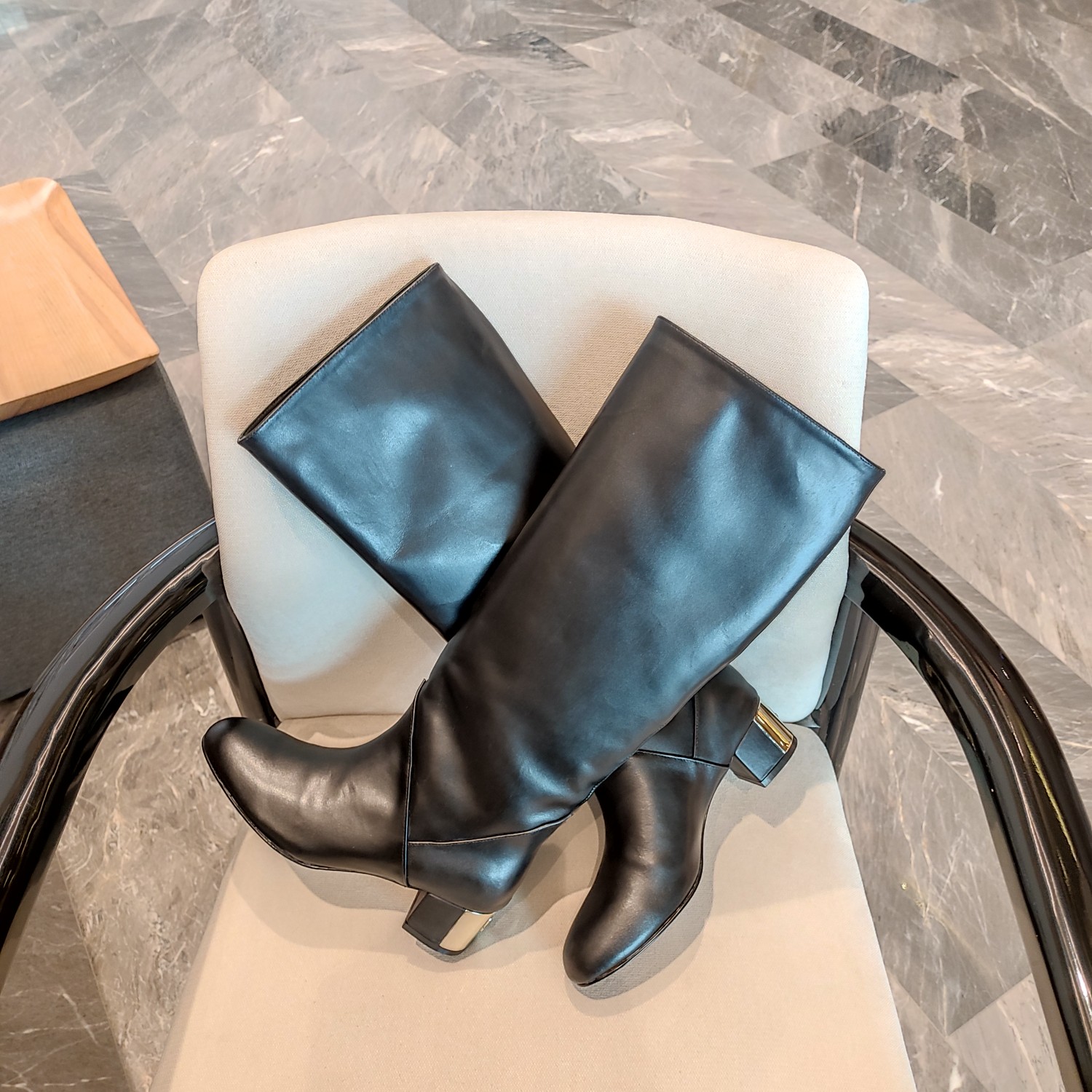 Designer women Knee Boots winter and autumn leather boot shoes cowhide sheepskin high chunky heel booties black white red shoe
Designer women Knee Boots winter and autumn leather boot shoes cowhide sheepskin high chunky heel booties black white red shoe