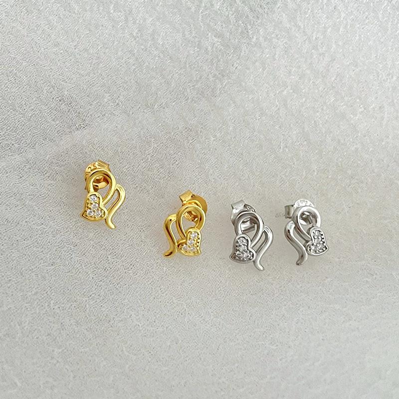 Stud Earrings S925 Sterling Silver Love Micro Inlaid Female Korean Style Minimalist Light Luxury Simple Wild Heart
Stud Earrings S925 Sterling Silver Love Micro Inlaid Female Korean Style Minimalist Light Luxury Simple Wild Heart