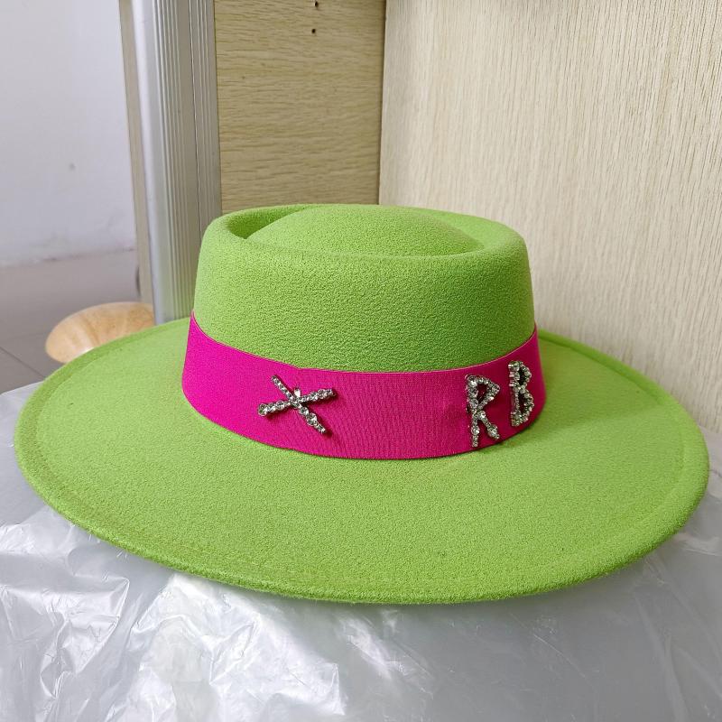 Berets 2022 Men's And Women's Alphabet Ribbon Bowler Hat British Fashion All-match Personality Wool Felt Jazz, 29
Berets 2022 Men's And Women's Alphabet Ribbon Bowler Hat British Fashion All-match Personality Wool Felt Jazz, 29