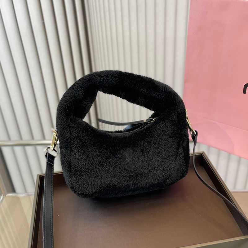 Bag miu Designer Mimius Miu Cloud Little Sheepskin Pleated Pillow Underarm One Shoulder Crossbody Handbag Female Classic Mu Hairy Bags ANSA 2S9Z, Sky blue
Bag miu Designer Mimius Miu Cloud Little Sheepskin Pleated Pillow Underarm One Shoulder Crossbody Handbag Female Classic Mu Hairy Bags ANSA 2S9Z, Sky blue