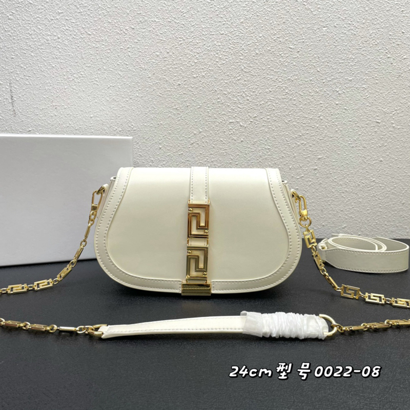 Designer chain bags Greca Goddess shoulder Luxury bag cow leather alloy Ladies handbag fashion totes Top messenger new 2022, #5 size:24x15x7cm
Designer chain bags Greca Goddess shoulder Luxury bag cow leather alloy Ladies handbag fashion totes Top messenger new 2022, #5 size:24x15x7cm