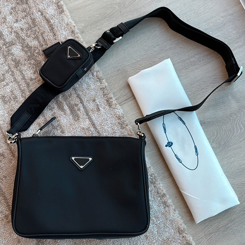 HH Designer 2 piece sets Triangle nylon bag woman luxurys men Hobo bags lady Womens mens Fashion crossbody tote Shoulder Purses Handbags 159387, Add additional shipping fee
HH Designer 2 piece sets Triangle nylon bag woman luxurys men Hobo bags lady Womens mens Fashion crossbody tote Shoulder Purses Handbags 159387, Add additional shipping fee