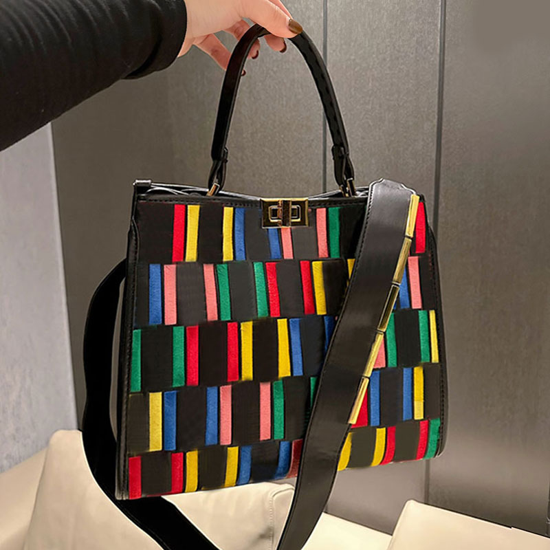 Totes Shopping Bag Peekaboo Large capacity Handbags Women Cross body Shoulder Handbag Purse Travel Bags Embroidery Lady pouch fashion Letters Removable strap, #3
Totes Shopping Bag Peekaboo Large capacity Handbags Women Cross body Shoulder Handbag Purse Travel Bags Embroidery Lady pouch fashion Letters Removable strap, #3