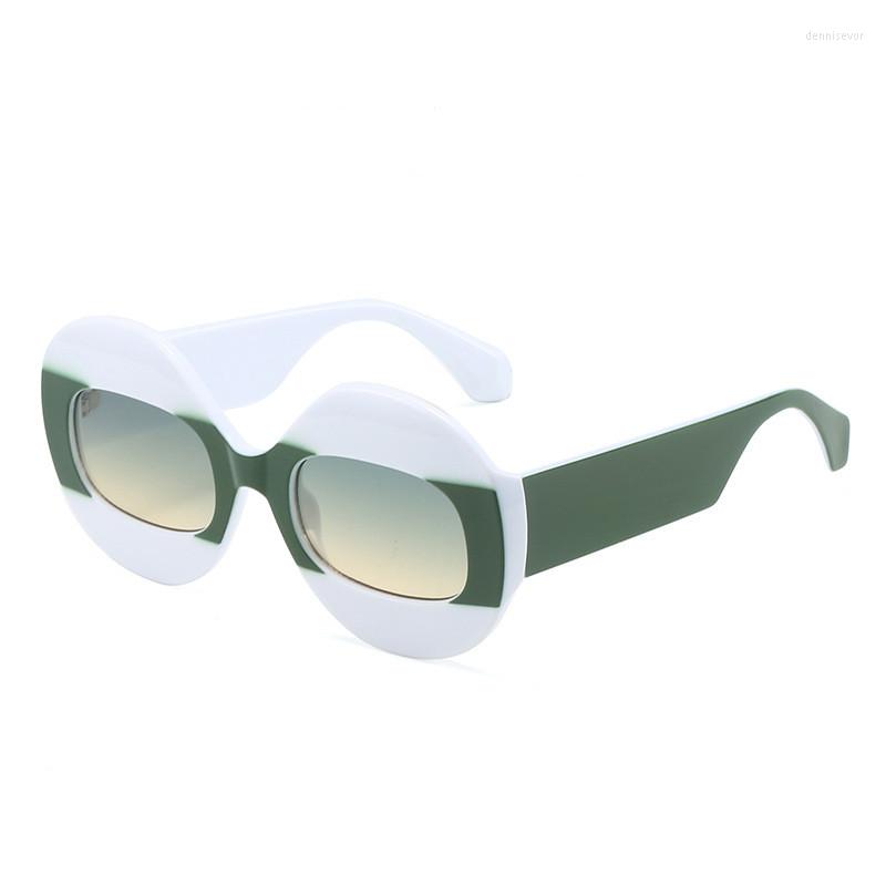 Sunglasses Men's And Women's Personality Flat Mirror Holiday Fashion Transparent Two Color Driving Oval Frame UV4
Sunglasses Men's And Women's Personality Flat Mirror Holiday Fashion Transparent Two Color Driving Oval Frame UV4