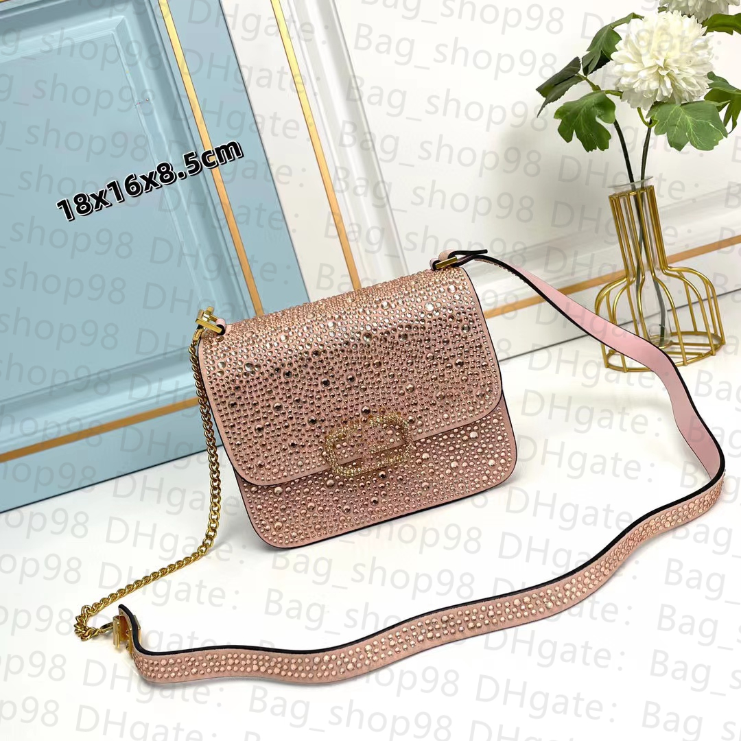 7A Top V logo Shoulder Bag Flap Bag Swarovski Crystal Diamond Style Buckle Women Bag Interior Sheepskin Original Design New Fashion Designer, Nude
7A Top V logo Shoulder Bag Flap Bag Swarovski Crystal Diamond Style Buckle Women Bag Interior Sheepskin Original Design New Fashion Designer, Nude