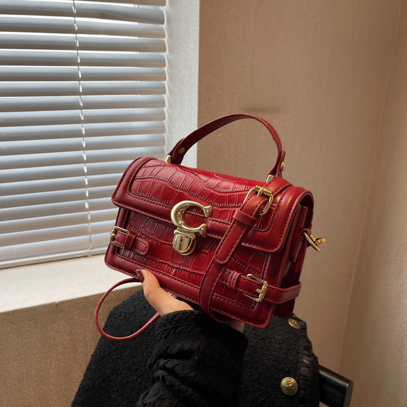 2023 Trendy Brand Fashion a Woman's Bag Bags Autumn and Winter New Women's High Quality Msenger Style Portable Small Square, Black / black
2023 Trendy Brand Fashion a Woman's Bag Bags Autumn and Winter New Women's High Quality Msenger Style Portable Small Square, Black / black
