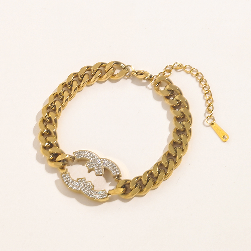 Fashion Design Diamond Chain Bracelets Designer 18k Gold Plated Bracelet Classic Premium Luxury Jewelry Couple Gift Bracelet High Sense Accessories
Fashion Design Diamond Chain Bracelets Designer 18k Gold Plated Bracelet Classic Premium Luxury Jewelry Couple Gift Bracelet High Sense Accessories