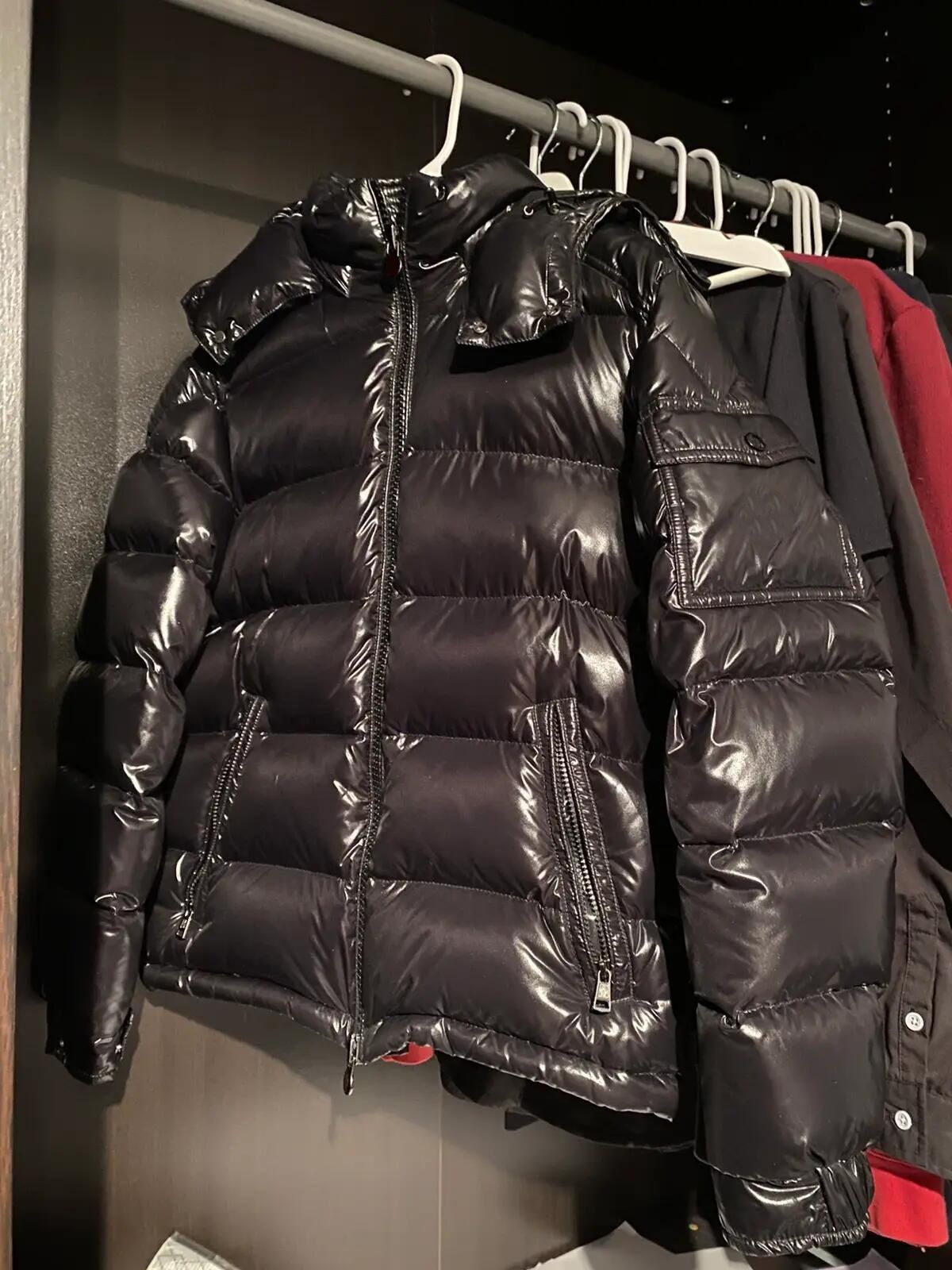 Monclairs Mayas Jackets Down Parkas Puffer White Duck Downs Content 80% Monclair Jacket Parkas Mens Womens Designers Coats Homme Winter Sweatshirts Outerwears
Monclairs Mayas Jackets Down Parkas Puffer White Duck Downs Content 80% Monclair Jacket Parkas Mens Womens Designers Coats Homme Winter Sweatshirts Outerwears