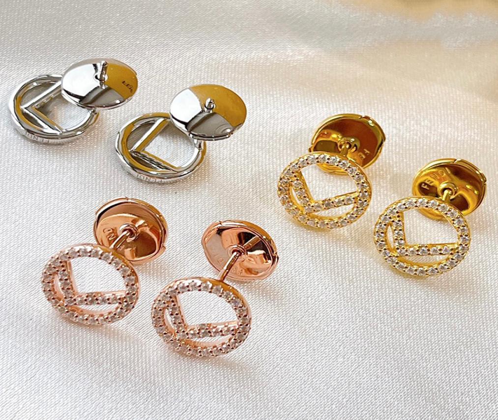 Designer Hoop Earrings Gold Silver Diamond Earring Luxurys Earring jewelry Couple Earrings For Women Brand Simple Letter Party Ear5330137
Designer Hoop Earrings Gold Silver Diamond Earring Luxurys Earring jewelry Couple Earrings For Women Brand Simple Letter Party Ear5330137