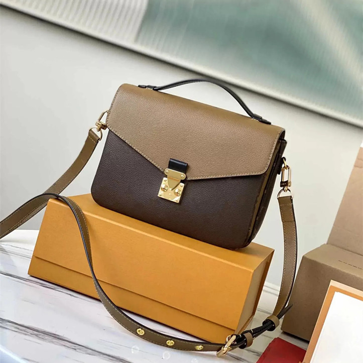 Luxury M40780 M44876 Top handle POCHETTE clutch bags Womens mens Designer purses detachable shoulder strap messenger genuine leather handbag crossbody tote bag, Blue
Luxury M40780 M44876 Top handle POCHETTE clutch bags Womens mens Designer purses detachable shoulder strap messenger genuine leather handbag crossbody tote bag, Blue