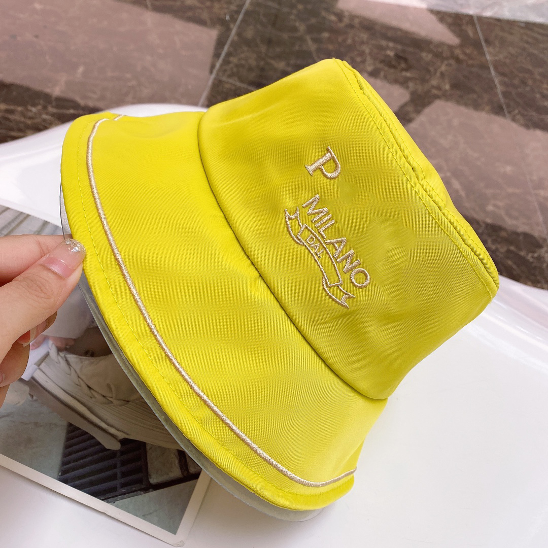 luxury designers bucket hat Italy cap men and women solid color fashion trend breathable simple design young cute summer hat 5 colors very nice, Blue
luxury designers bucket hat Italy cap men and women solid color fashion trend breathable simple design young cute summer hat 5 colors very nice, Blue
