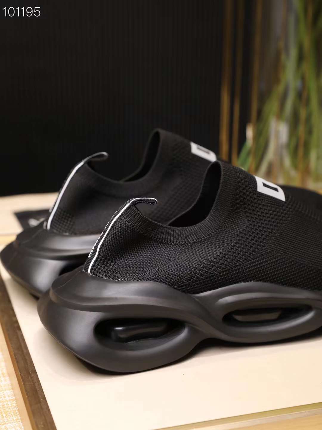 2023 Diamond Sorrento Strass Logo Shoes Womens Slip-On Sneaker Stretch Crystal-Embellished Knit Sock Trainers Two-tone Rubber Micro Sole Crystal Mens Casual Shoe
2023 Diamond Sorrento Strass Logo Shoes Womens Slip-On Sneaker Stretch Crystal-Embellished Knit Sock Trainers Two-tone Rubber Micro Sole Crystal Mens Casual Shoe