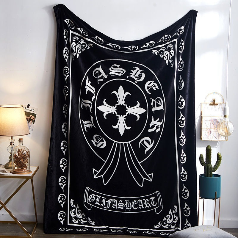 Blanket Cashmere Chrome Cross Heart Black Napping Sofa Plush Flannel Home Room Wall Hanging Tapestry Decoration 221208
Blanket Cashmere Chrome Cross Heart Black Napping Sofa Plush Flannel Home Room Wall Hanging Tapestry Decoration 221208