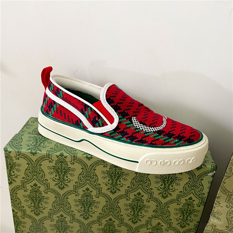 Woman Tennis Casual Shoes Designers Womens Canvas Sneakers Green and Red Web Stripe Rubber Sole Stretch Cotton Low Top Running Shoes Size 35-41, Style color 001
Woman Tennis Casual Shoes Designers Womens Canvas Sneakers Green and Red Web Stripe Rubber Sole Stretch Cotton Low Top Running Shoes Size 35-41, Style color 001