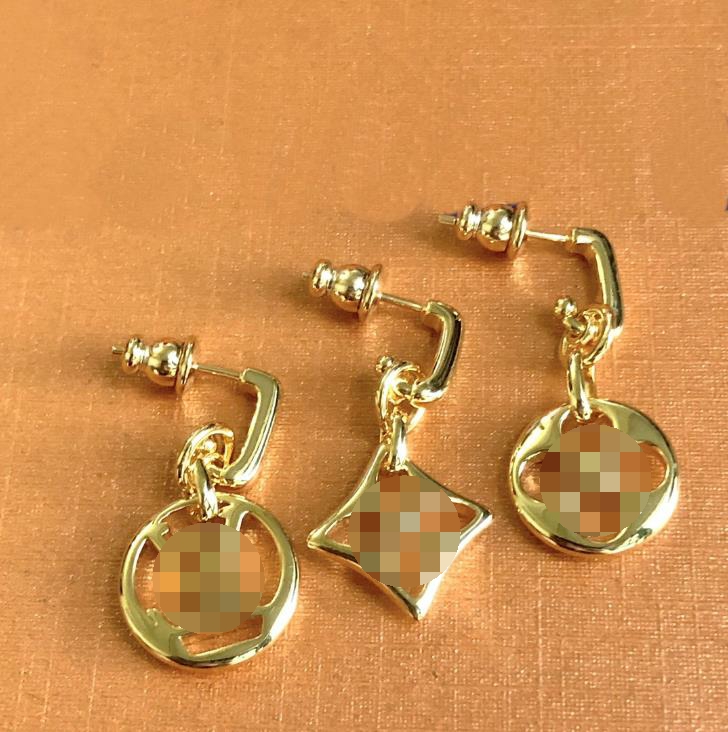 New designed women Silver Dangle 3 in 1 Earring V Letter full diamonds combination Brass 18K Gold plating ladies love pendants Earrings studs Designer Jewelry LE-198
New designed women Silver Dangle 3 in 1 Earring V Letter full diamonds combination Brass 18K Gold plating ladies love pendants Earrings studs Designer Jewelry LE-198