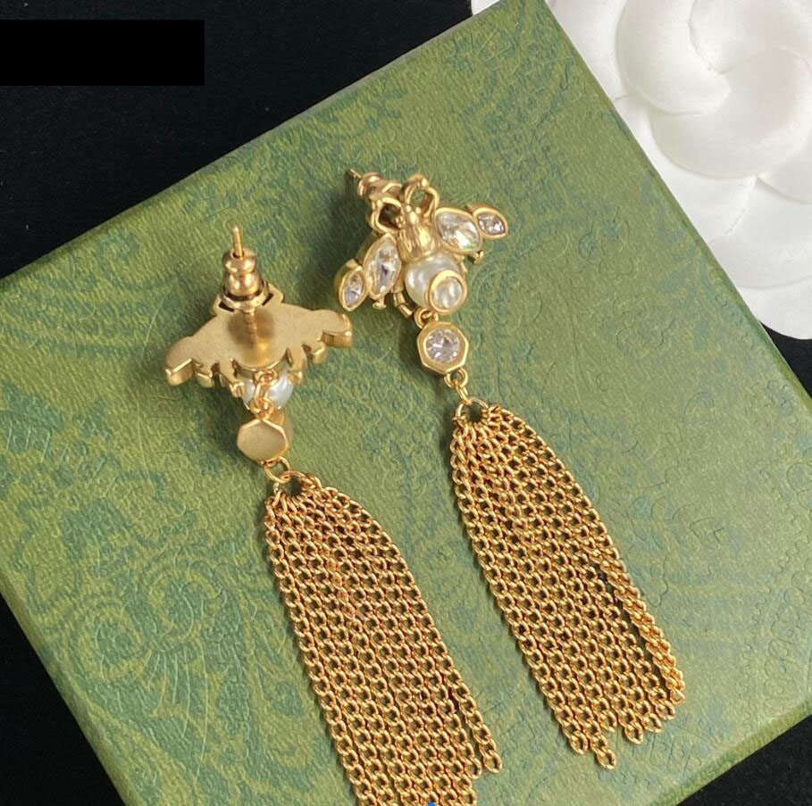 Luxury Long Tassel Chain Dangle Eardrop Earrings Classic Brand Designer Letter Bees Earring Statement Ear Stud for Women Lady Party Wedding Jewelry With Box
Luxury Long Tassel Chain Dangle Eardrop Earrings Classic Brand Designer Letter Bees Earring Statement Ear Stud for Women Lady Party Wedding Jewelry With Box