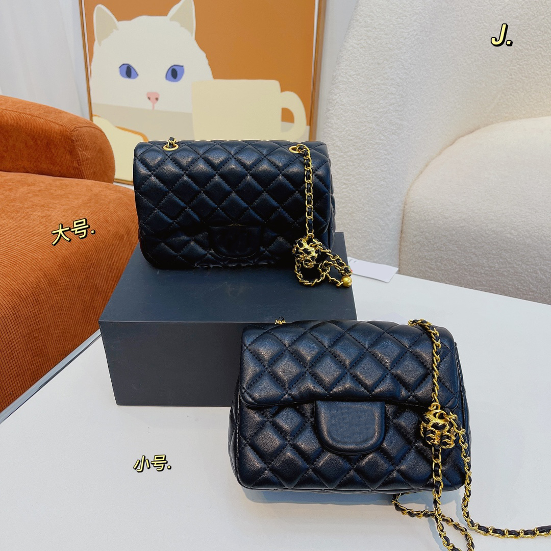 Designer bags Clutch Flap Shoulder Chain CF Bag 19 Handbag totes boy Bags Check Velour Thread Purse Double Letters Solid Hasp Square Stripes Women Luxury Handbags., Red(caviar gold buckle)
Designer bags Clutch Flap Shoulder Chain CF Bag 19 Handbag totes boy Bags Check Velour Thread Purse Double Letters Solid Hasp Square Stripes Women Luxury Handbags., Red(caviar gold buckle)