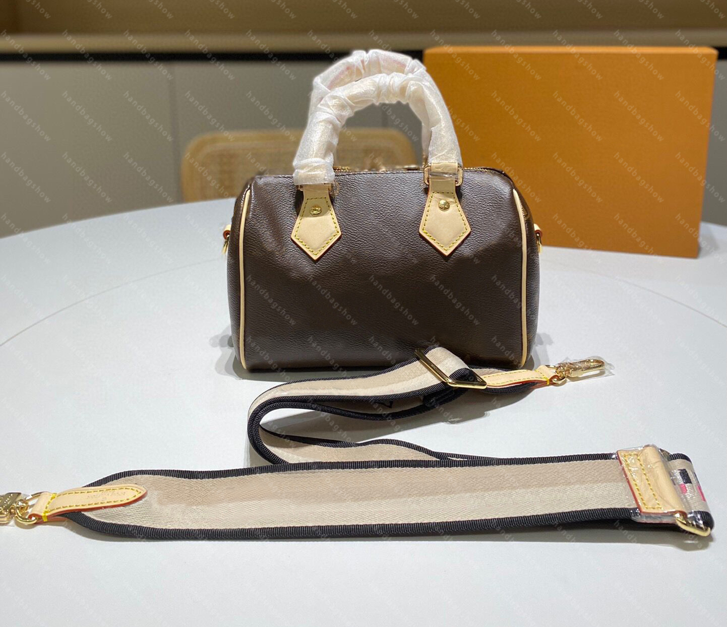 Tote Bag with Clutch MM Wild at Heart onthego Handbag Purse Women Classic Fashion Genuine Leather Shoulder Bags multi cross body totes Print Boston Bag 45957
Tote Bag with Clutch MM Wild at Heart onthego Handbag Purse Women Classic Fashion Genuine Leather Shoulder Bags multi cross body totes Print Boston Bag 45957