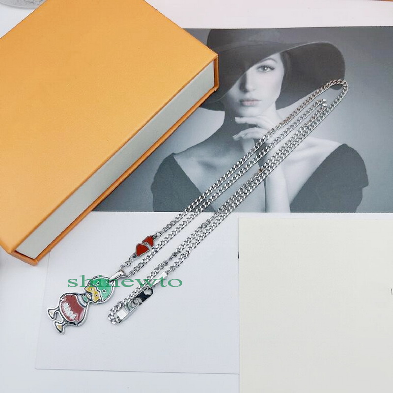 Europe America Fashion New Style Men Chain Necklace Lady Women Silver-colour Metal With V Initials Enamel Duck Pendant Sweater Chain MP3230
Europe America Fashion New Style Men Chain Necklace Lady Women Silver-colour Metal With V Initials Enamel Duck Pendant Sweater Chain MP3230
