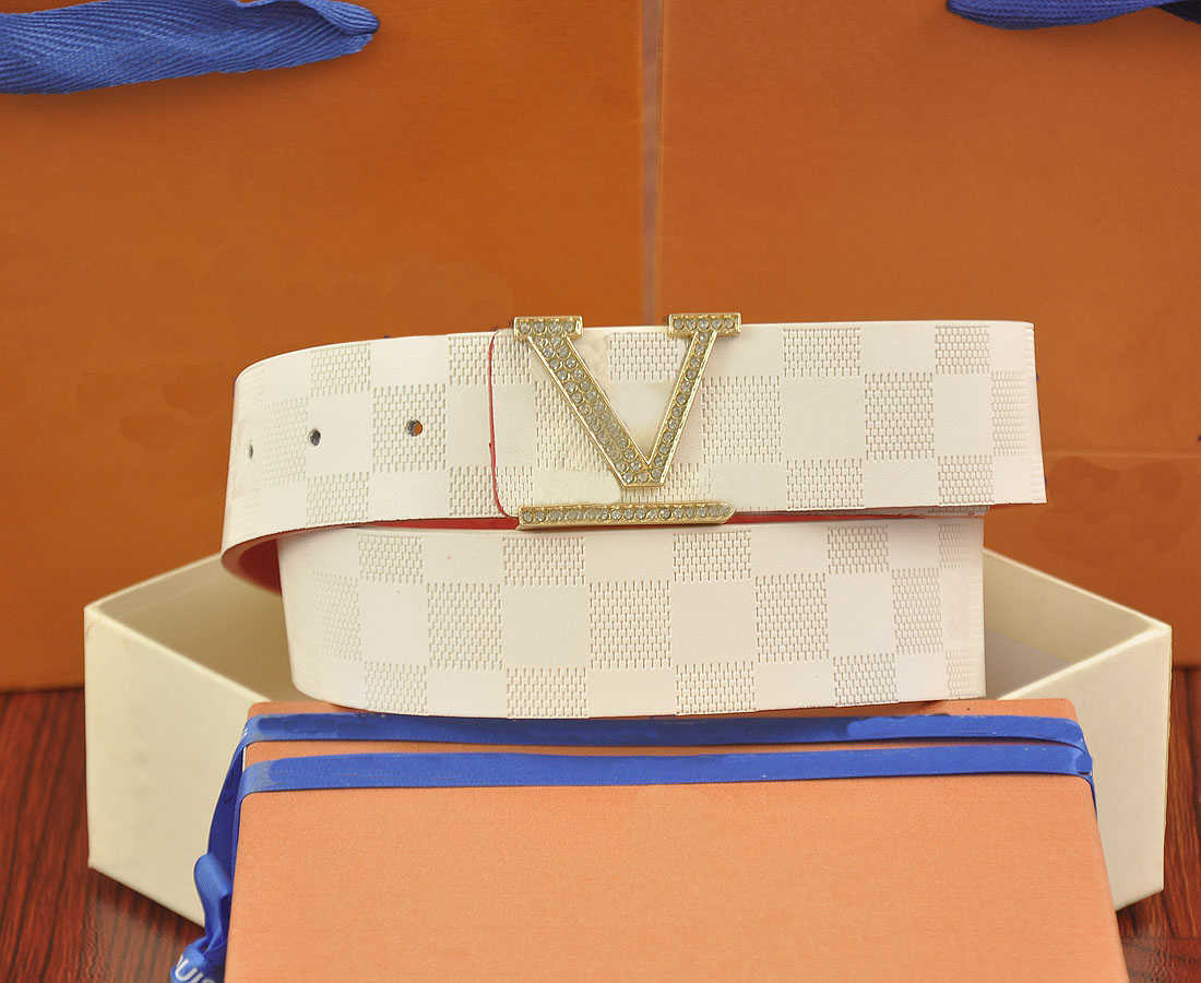 Fashion Men Designer Belt Double Sided Plaid Color Embossed Women Leather Belts Letter Smooth Buckle Full Diamond Jeans Casual Belt Width 3.8cm Box, Separate
Fashion Men Designer Belt Double Sided Plaid Color Embossed Women Leather Belts Letter Smooth Buckle Full Diamond Jeans Casual Belt Width 3.8cm Box, Separate