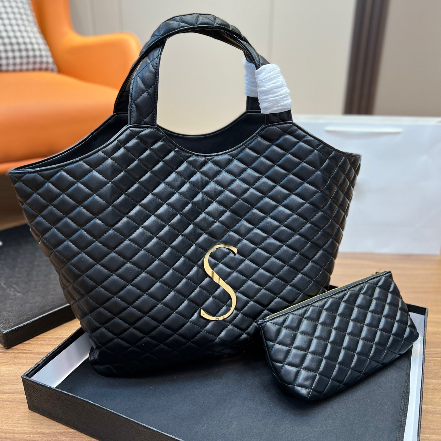 shopping bags QUILTED leather oversized designer women handbags black large capacity shoulder tote with chain coin wallet travel purse, Brown flower apricot
shopping bags QUILTED leather oversized designer women handbags black large capacity shoulder tote with chain coin wallet travel purse, Brown flower apricot