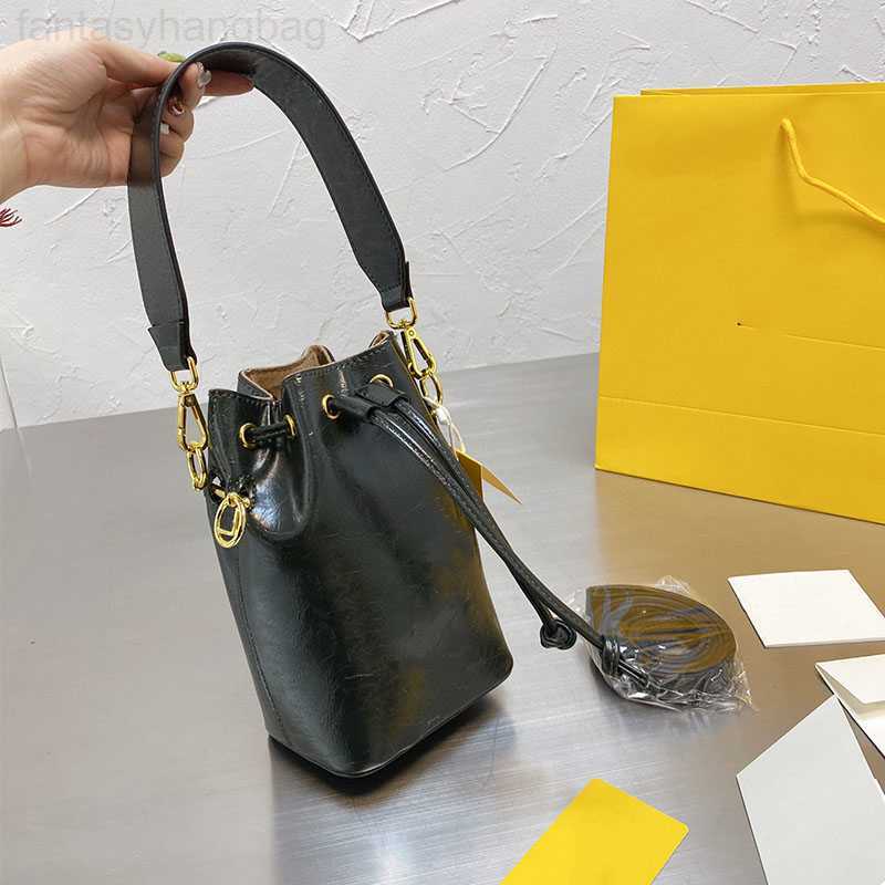 Designer FF Bags Handbag Baguette Chain Fendace Shoulder Retro Crossbody Women Clutch Purse Leather Tote Mon Tresor Jacquard Hobo Bag ESRM, Colour 1
Designer FF Bags Handbag Baguette Chain Fendace Shoulder Retro Crossbody Women Clutch Purse Leather Tote Mon Tresor Jacquard Hobo Bag ESRM, Colour 1