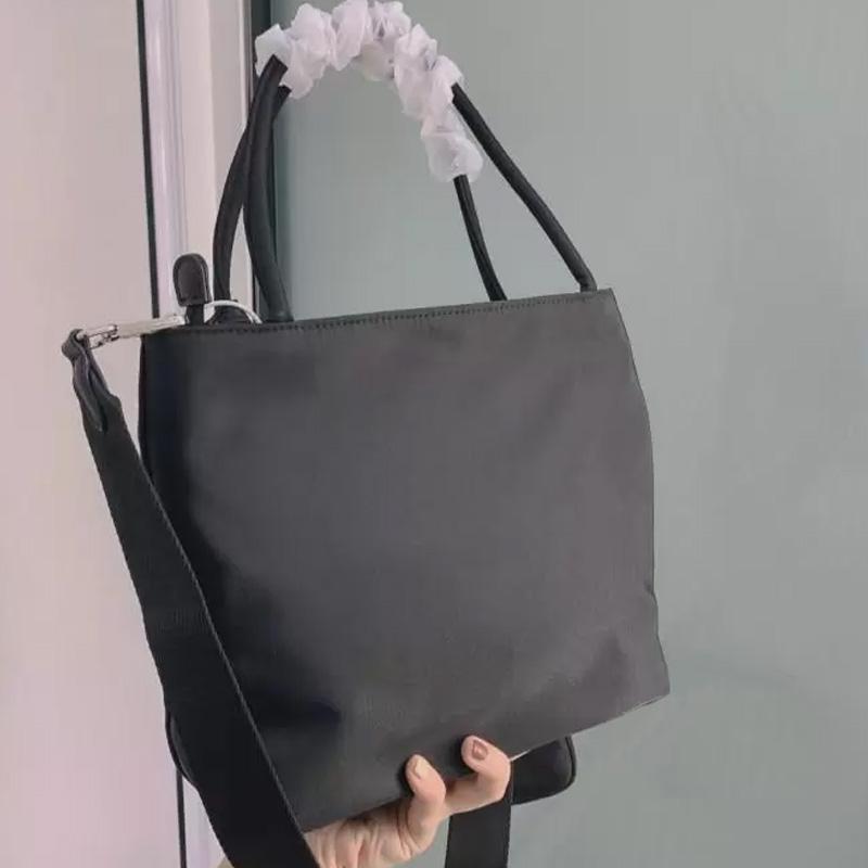 Luxury shoulder bag handbag designer women's wallet business white-collar nylon zipper 2 Crossbody bag lady purse
Luxury shoulder bag handbag designer women's wallet business white-collar nylon zipper 2 Crossbody bag lady purse