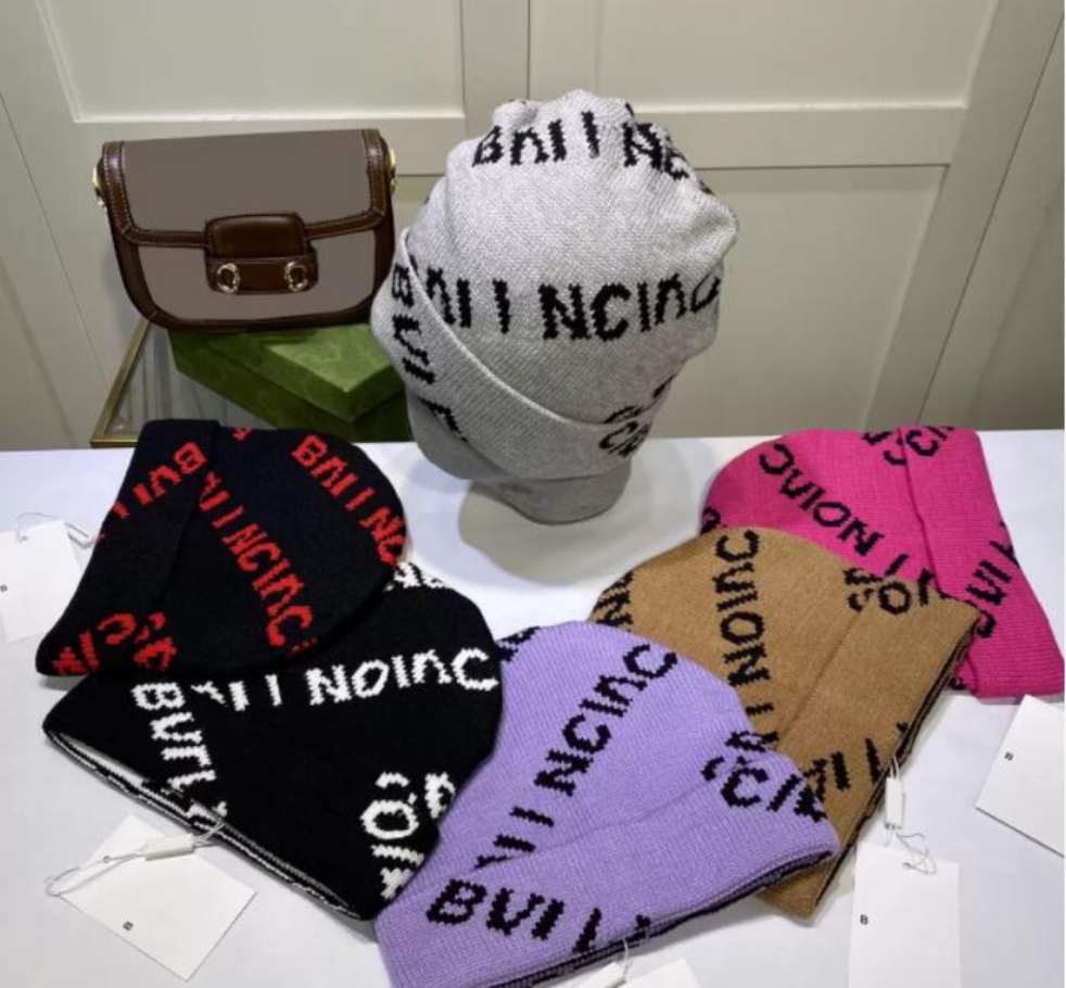 2022 Winter Desingers Luxurys Beanie Warm Knitted Cap Ear Protection Casual Temperament Cold Cap Ski Caps Europe Tide 4 colors option to choose very nice N511
2022 Winter Desingers Luxurys Beanie Warm Knitted Cap Ear Protection Casual Temperament Cold Cap Ski Caps Europe Tide 4 colors option to choose very nice N511