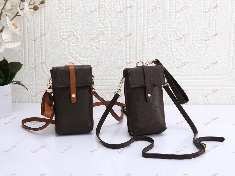 Designer Bags Luxury Cross Body Bag Fashion Shoulder Bag Coin Key Purse Mobile Phone Pack Buckle Wallet Compact And Portable Old Flower, Yellow flower
Designer Bags Luxury Cross Body Bag Fashion Shoulder Bag Coin Key Purse Mobile Phone Pack Buckle Wallet Compact And Portable Old Flower, Yellow flower