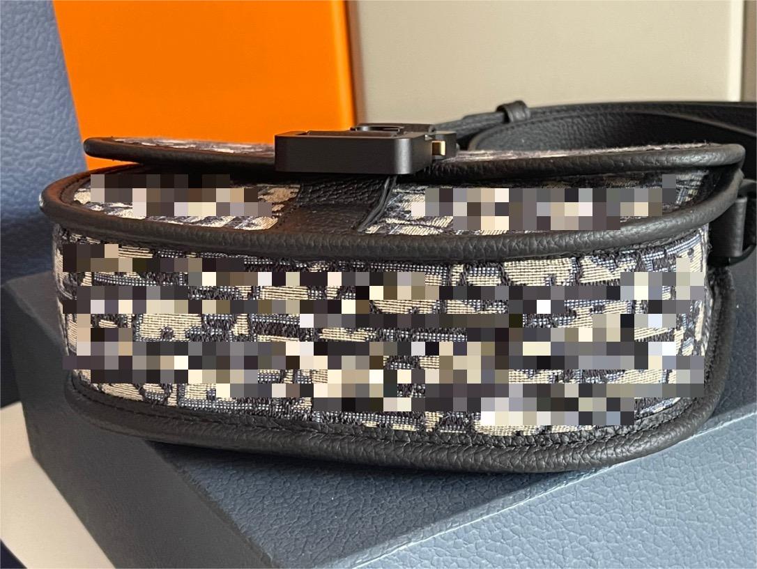 Luxury designer bag fashionable leather high appearance lightweight large capacity men and women can, Black
Luxury designer bag fashionable leather high appearance lightweight large capacity men and women can, Black