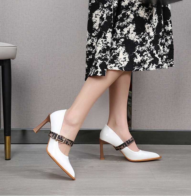 Sandals New style a word with temperament high-heeled shoes pointed lacquered leather fine with fashionable women's shoes T221209
Sandals New style a word with temperament high-heeled shoes pointed lacquered leather fine with fashionable women's shoes T221209