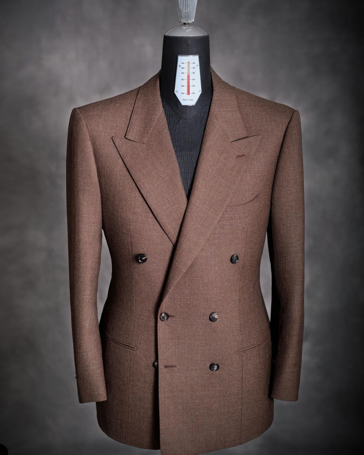 Men's Slim Wedding Tuxedo Suit Piece Long Coat, Vest, Pants - Notched Lapel, Modern Formal, 3 Outer Pockets, 2024 Customized Fit