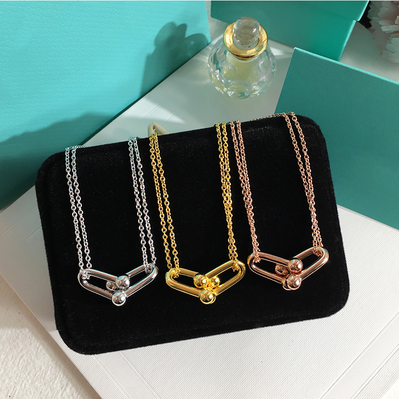 Fashion simple Women's Pendant Necklace Brand classic electroplated 18K gold T Necklace Luxury 316L titanium steel Designer jewelry gifts
Fashion simple Women's Pendant Necklace Brand classic electroplated 18K gold T Necklace Luxury 316L titanium steel Designer jewelry gifts