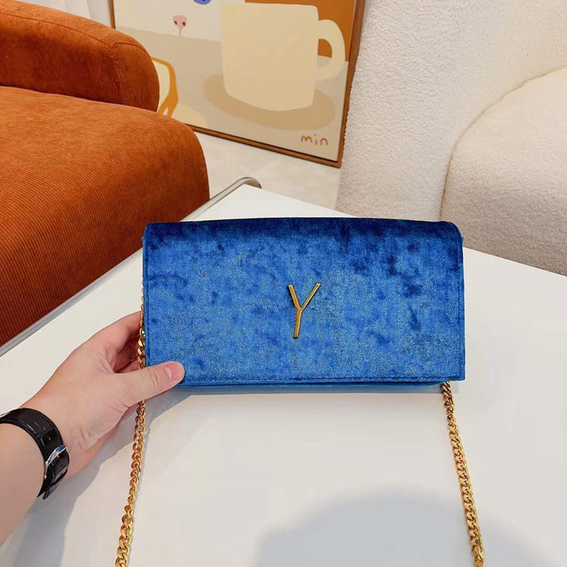 Woman Chain Bags designer bags luxury crossbody shoulder phone bag Velour Alligator Crocodile fashion purses baguettes cross body 5A, Box(may get damaged;not sold alone)
Woman Chain Bags designer bags luxury crossbody shoulder phone bag Velour Alligator Crocodile fashion purses baguettes cross body 5A, Box(may get damaged;not sold alone)