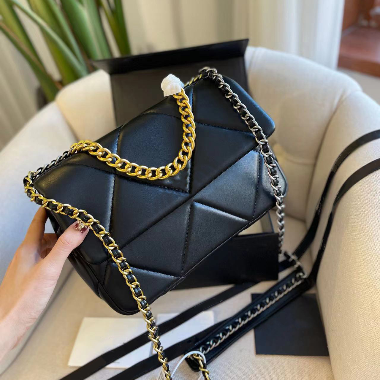 designer 19 bags women fashion top quality lambskin soft leather tote purse crossbody metal chain flap shoulder bags evening handbag, Separate
designer 19 bags women fashion top quality lambskin soft leather tote purse crossbody metal chain flap shoulder bags evening handbag, Separate