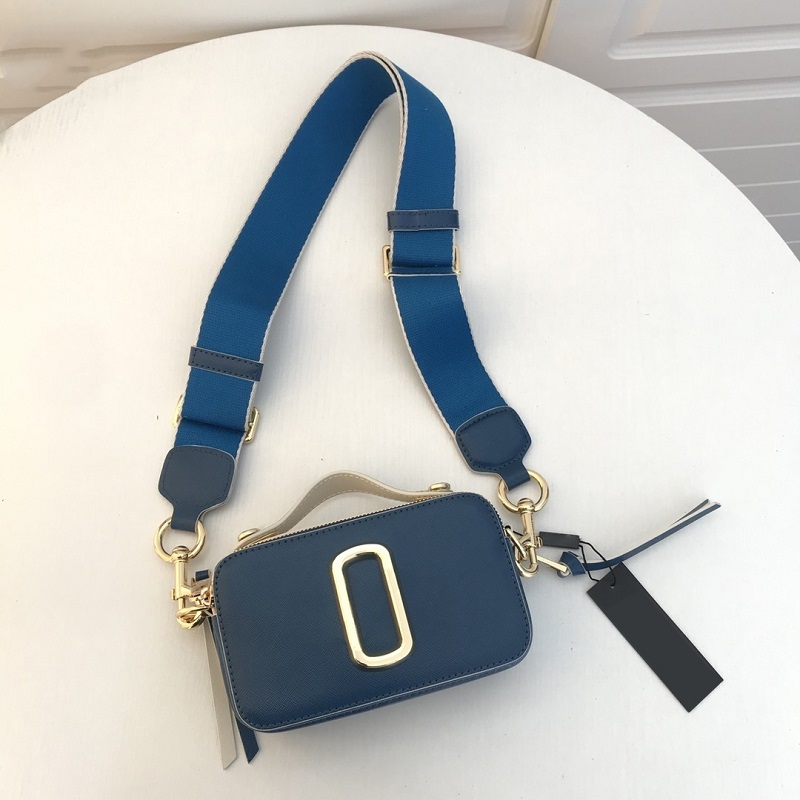 Luxurys Designers Bags marc women handbag crossbody bag shoulder lady wallet simple versatile metal letter leather solid leather Postman handbags style good, 19-white
Luxurys Designers Bags marc women handbag crossbody bag shoulder lady wallet simple versatile metal letter leather solid leather Postman handbags style good, 19-white