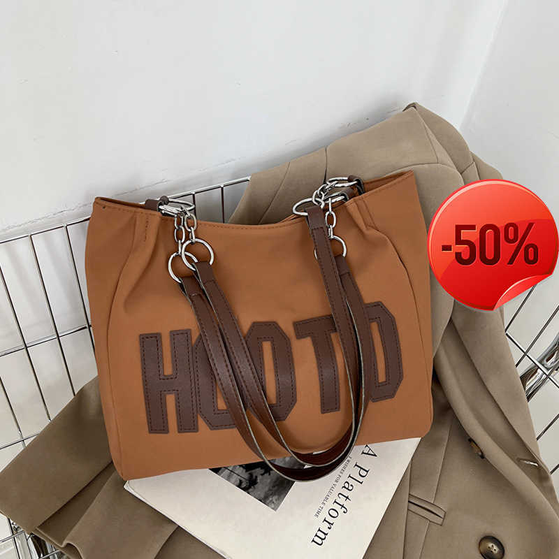 New Clutch Bags for Women Large Capacity Bag Women's 2022 Autumn Fashion Letter Shoulder Leisure Com-muter Tote evening clutches luxury handbags, Beige11
New Clutch Bags for Women Large Capacity Bag Women's 2022 Autumn Fashion Letter Shoulder Leisure Com-muter Tote evening clutches luxury handbags, Beige11