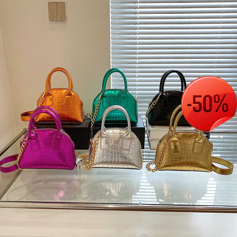 New Clutch Bags for Women Bag Small Crowd 2022 Popular Shell Bright Finish Paint Leather Chain Autumn and Winter Creative Cross Body Women's, Black10
New Clutch Bags for Women Bag Small Crowd 2022 Popular Shell Bright Finish Paint Leather Chain Autumn and Winter Creative Cross Body Women's, Black10
