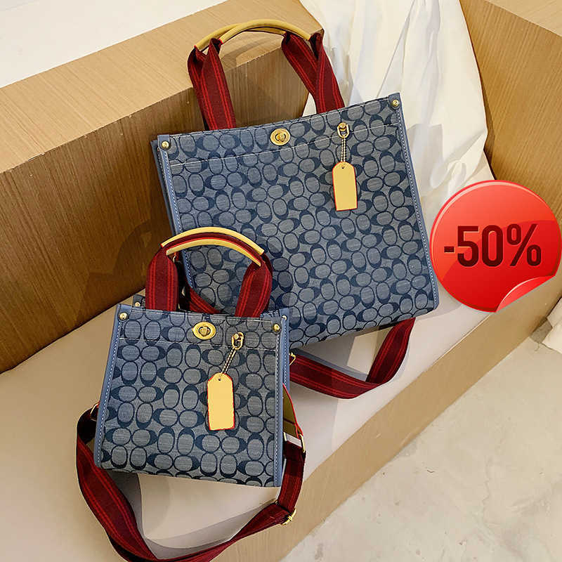 New big party Clutch purses Bags for Women Fashionable Tote Women's 2022 Blue Size Hand Popular Msenger luxury handbags designers, Blue trumpet
New big party Clutch purses Bags for Women Fashionable Tote Women's 2022 Blue Size Hand Popular Msenger luxury handbags designers, Blue trumpet