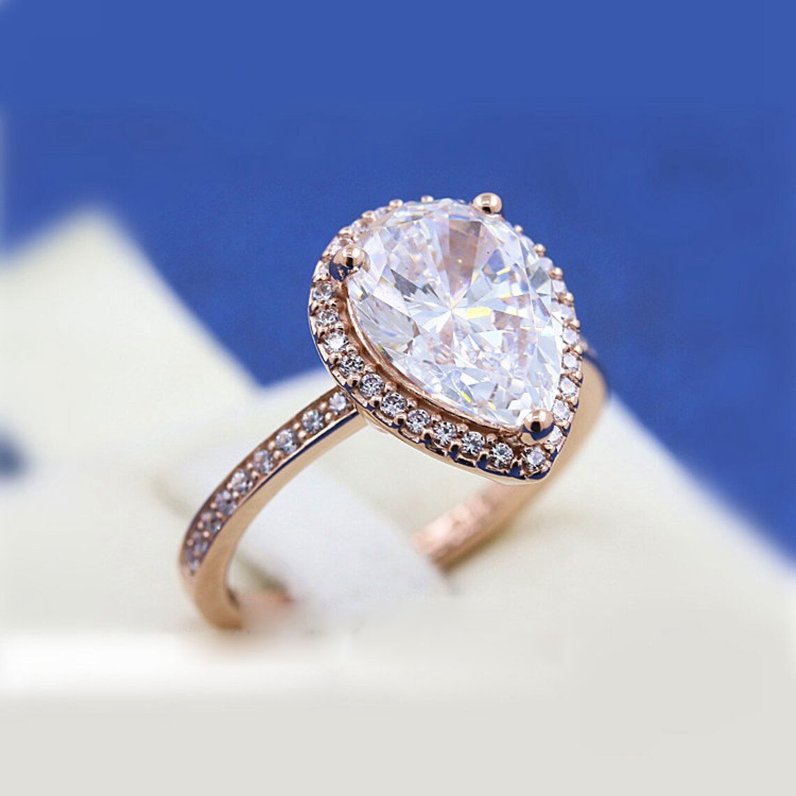 Rose Gold Plated Sparkling Teardrop Halo Ring with Clear Cz Fit Pandora Jewelry Engagement Wedding Lovers Fashion Ring For Women
Rose Gold Plated Sparkling Teardrop Halo Ring with Clear Cz Fit Pandora Jewelry Engagement Wedding Lovers Fashion Ring For Women