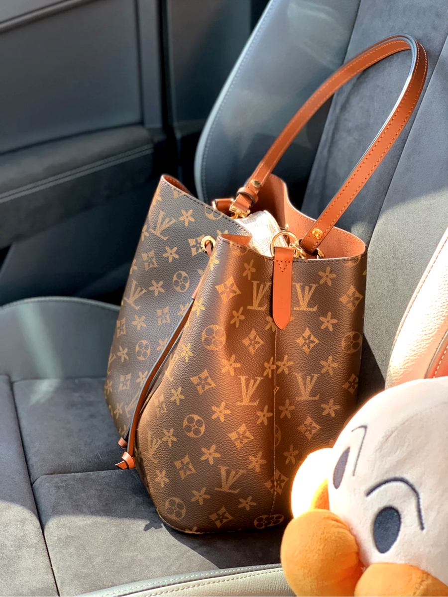 Fashion Designer Women Handbag Shoulder Bag promotion purse flower checkers grid serial number date code louise vutton Crossbody viuton bag, Red
Fashion Designer Women Handbag Shoulder Bag promotion purse flower checkers grid serial number date code louise vutton Crossbody viuton bag, Red