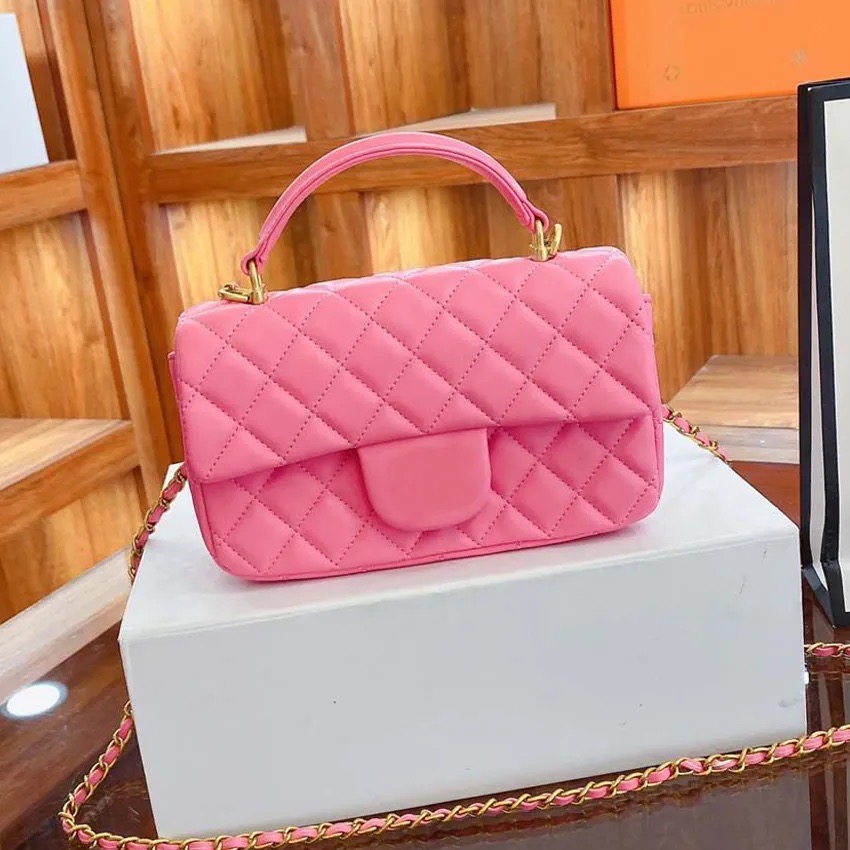 Designer Handbag Shoulder Chain Bag Clutch Flap Totes Wallet Check Velour Thread Purse Double Letters Solid Hasp Waist Square Stripes Women Luxury Handbags, Black 20cm
Designer Handbag Shoulder Chain Bag Clutch Flap Totes Wallet Check Velour Thread Purse Double Letters Solid Hasp Waist Square Stripes Women Luxury Handbags, Black 20cm