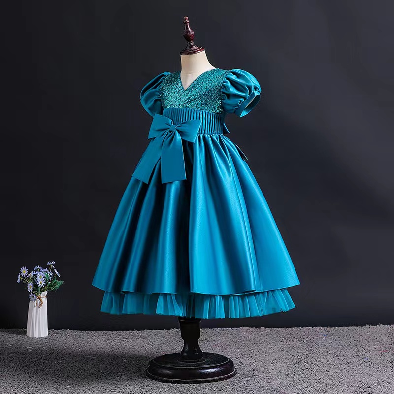 2023 New Flower Girl Dresses For Weddings Jewel Neck Champagne Puffy Ruffles Tiered Floral Little Kids Baby Gowns First Communion Dresses