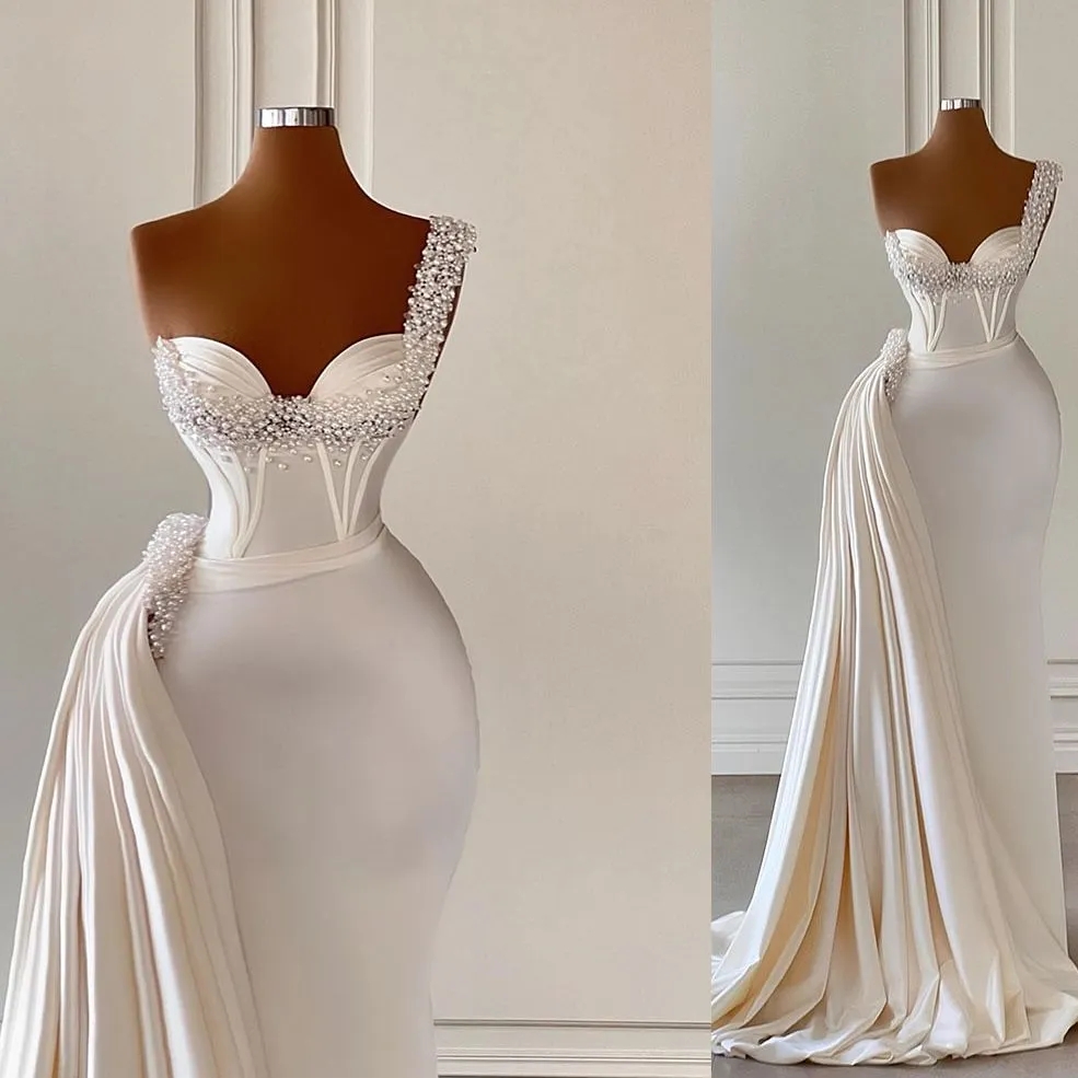 Mermaid Pearls Modern Heavy Wedding Dresses White Satin One Shoulder Overskirt Train Plus Size Bridal Party Gowns Robe De Marriage Lz0304